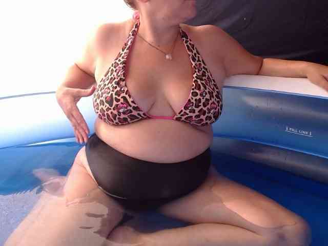 BeachyMilf