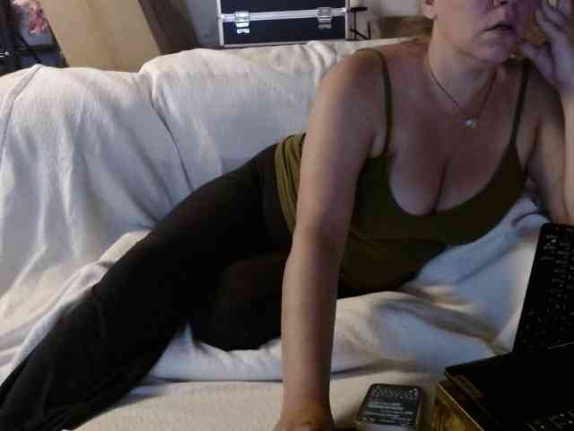 BeachyMilf