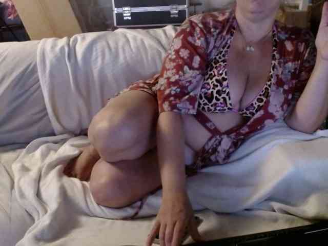 BeachyMilf