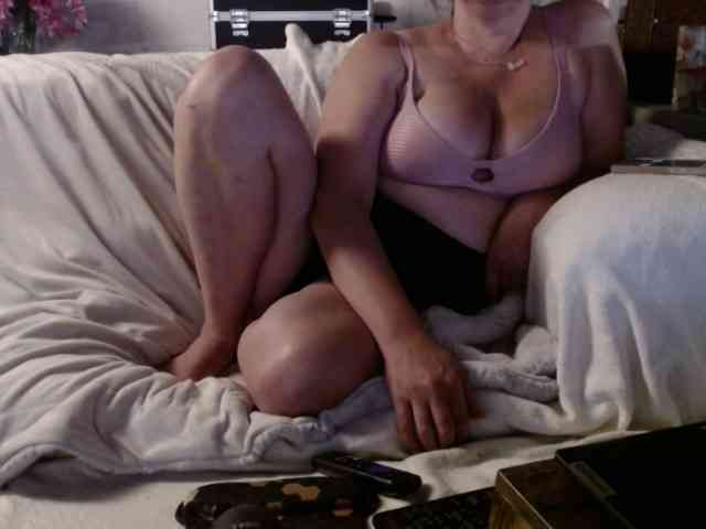 BeachyMilf