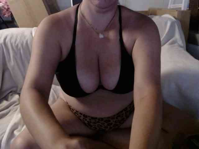 BeachyMilf