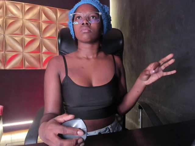 connywells live show