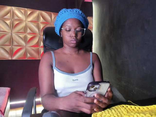 connywells live cam on BongaCams