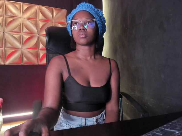 connywells live cam on BongaCams