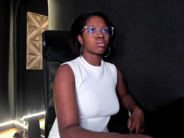 connywells live cam on BongaCams