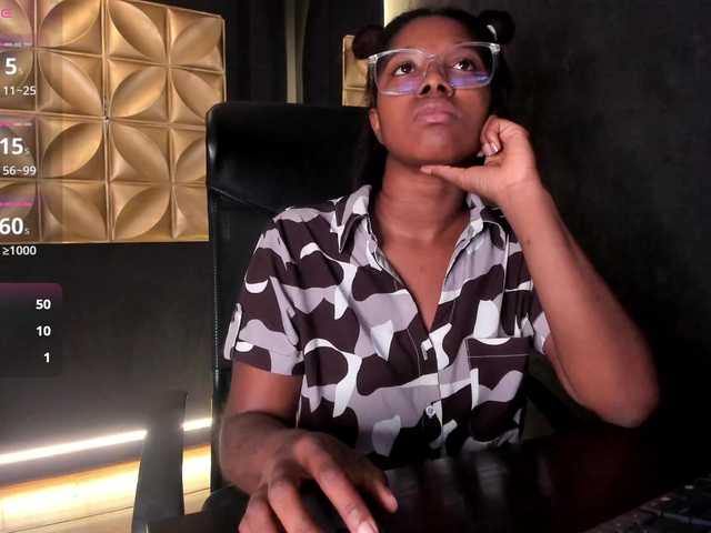 connywells live webcam show