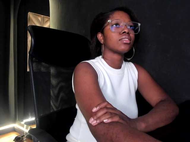connywells live cam on BongaCams