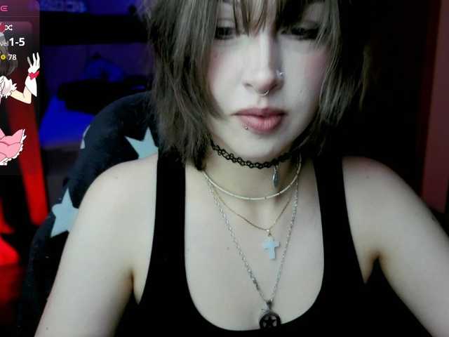 RezeBomb live cam