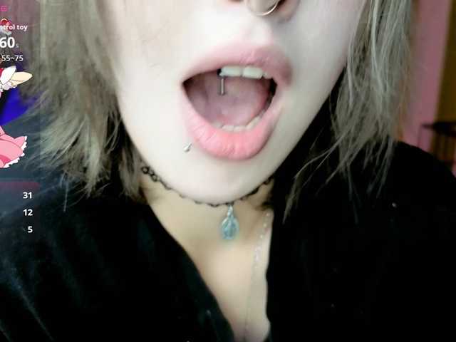 RezeBomb live cam on BongaCams