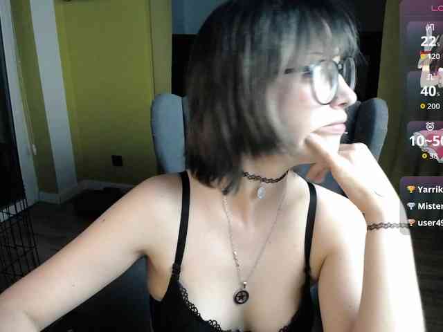 RezeBomb webcam