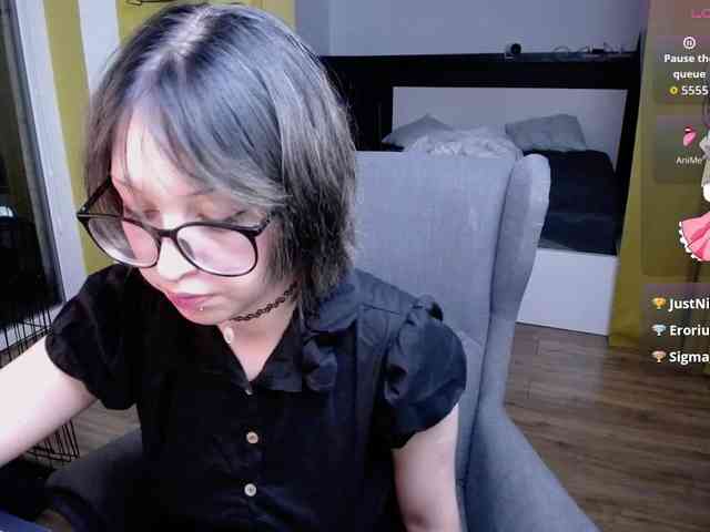 RezeBomb webcam