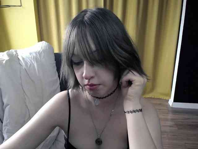 RezeBomb webcam
