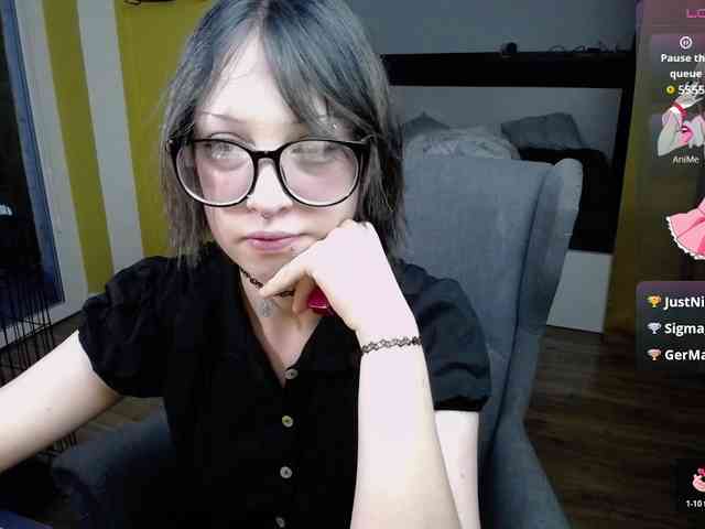 RezeBomb webcam