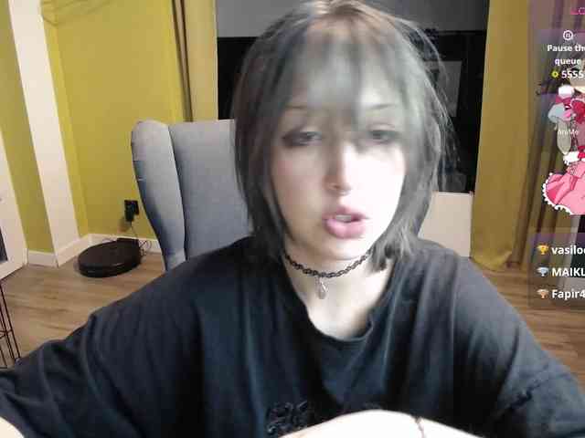 RezeBomb webcam
