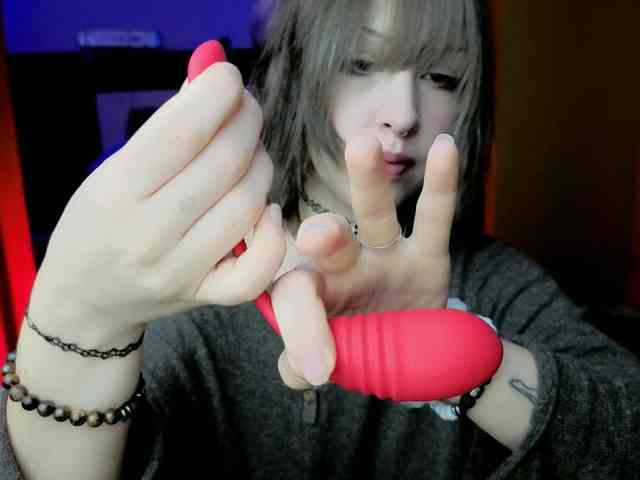RezeBomb webcam