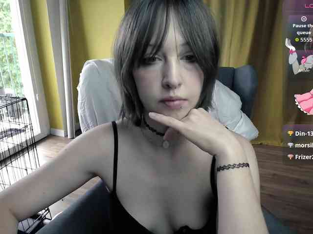 RezeBomb webcam