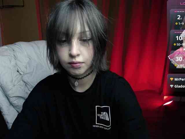 RezeBomb webcam