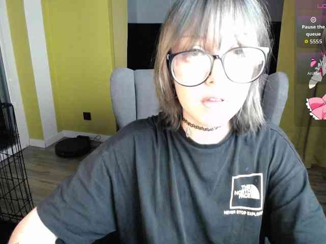 RezeBomb webcam