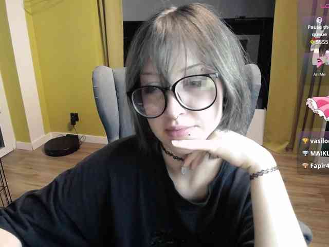 RezeBomb webcam