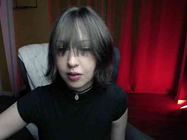 RezeBomb webcam