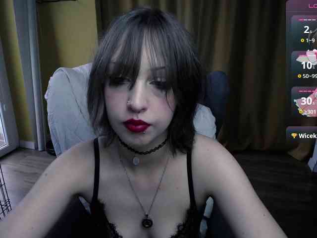 RezeBomb webcam