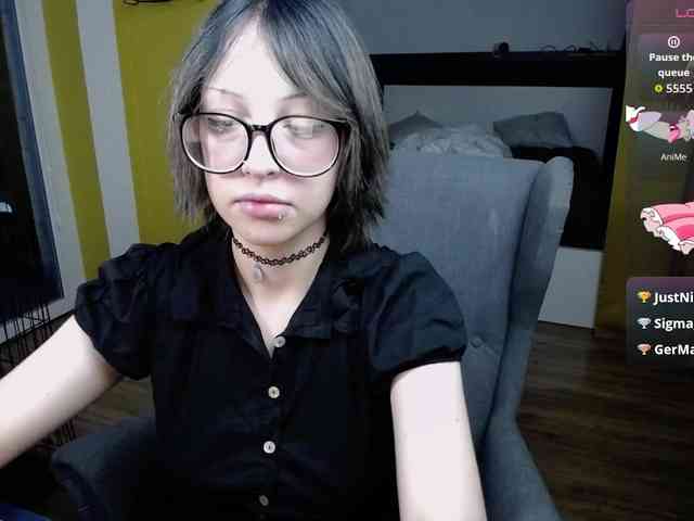 RezeBomb webcam