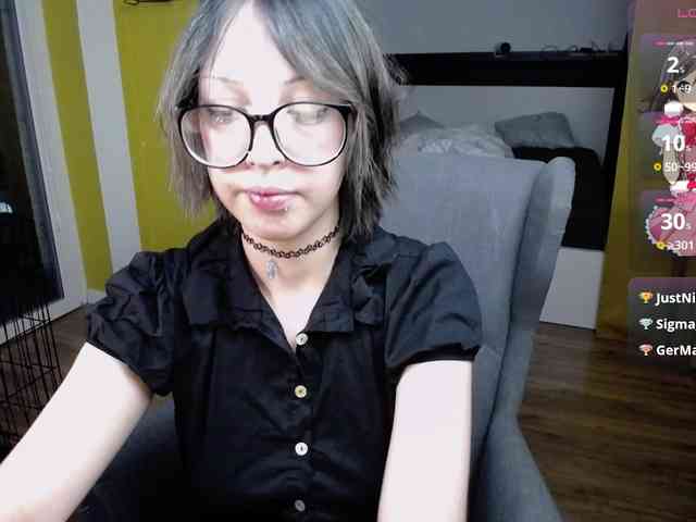 RezeBomb webcam