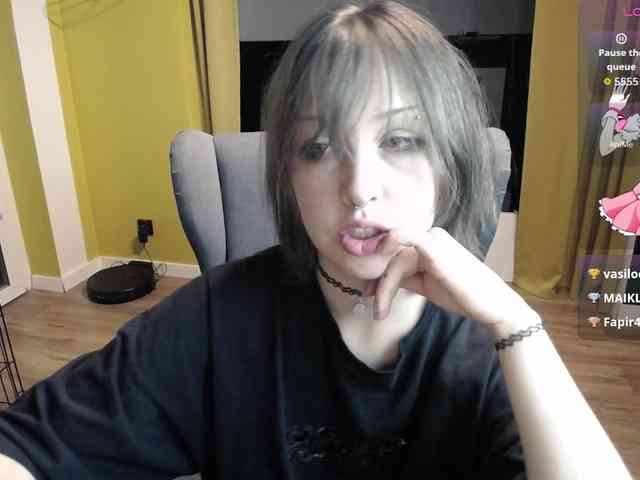 RezeBomb webcam