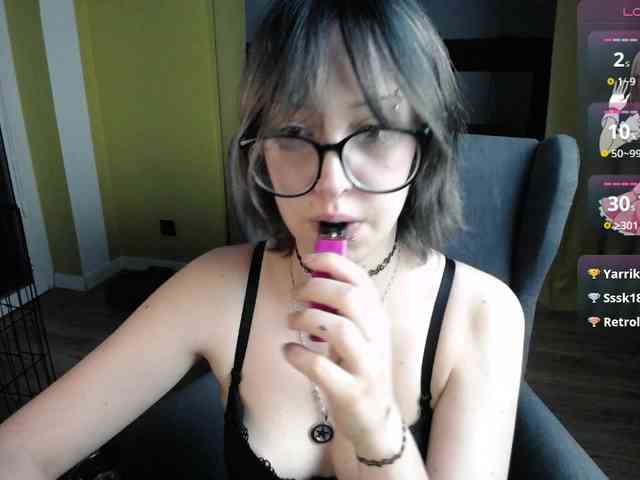 RezeBomb webcam