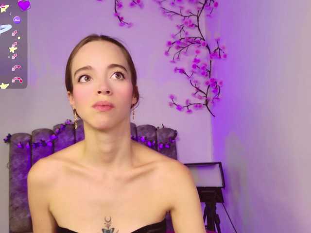 AureLiora live cam on BongaCams