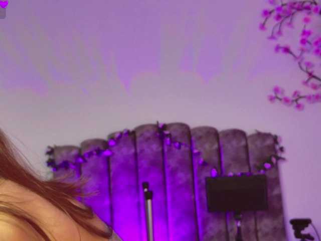 AureLiora live webcam show