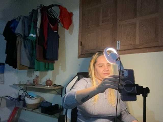 ImSashaSky live cam on BongaCams