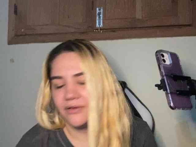 Sasha_Sky webcam
