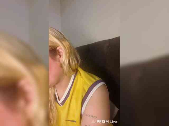 Sasha_Sky webcam