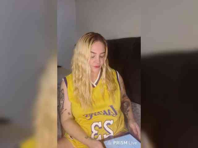 Modelo: Sasha_Sky