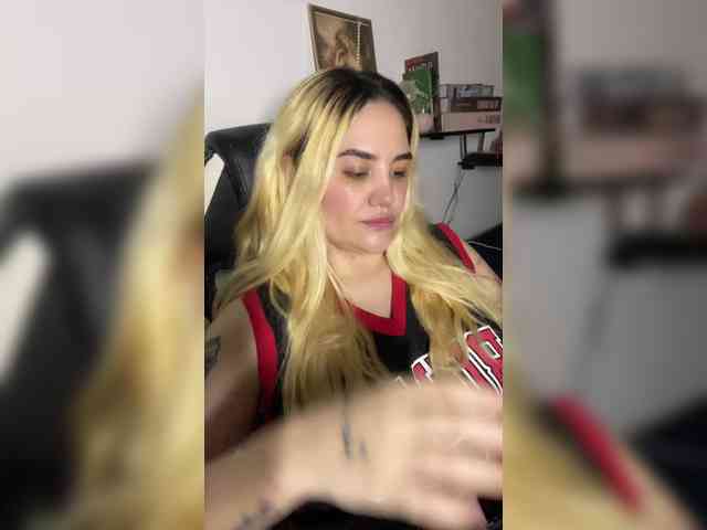 Modelo: Sasha_Wicket