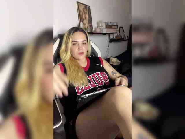 Sasha_Wicket webcam