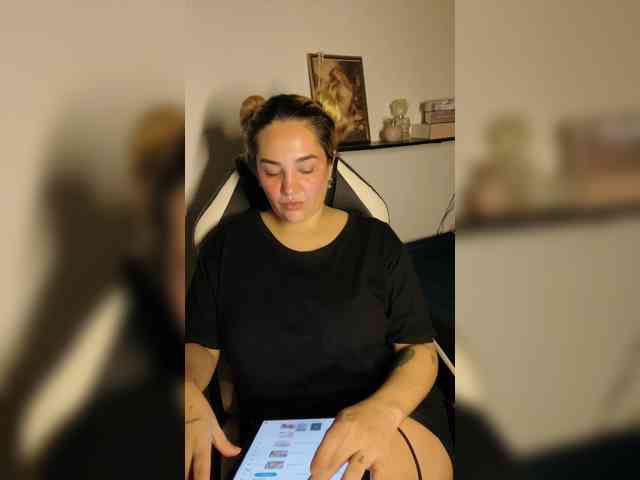 Sasha_Wicket webcam