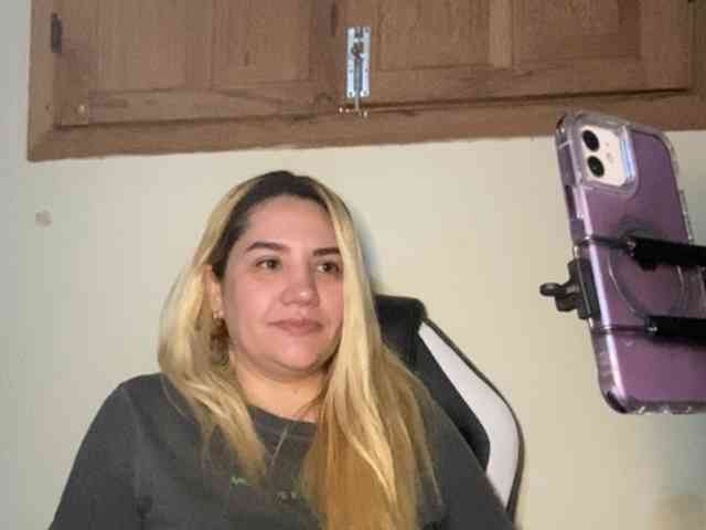 Sasha_Sky webcam