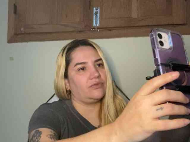 Sasha_Sky webcam