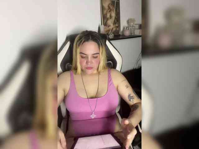 Sasha_Wicket webcam