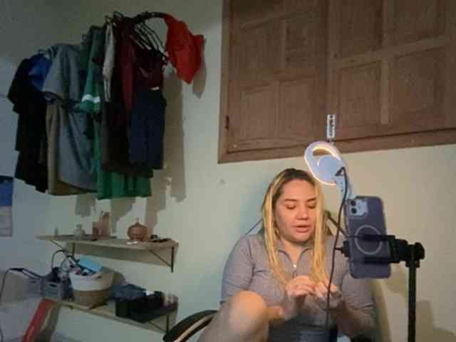 Modelo: Sasha_Sky