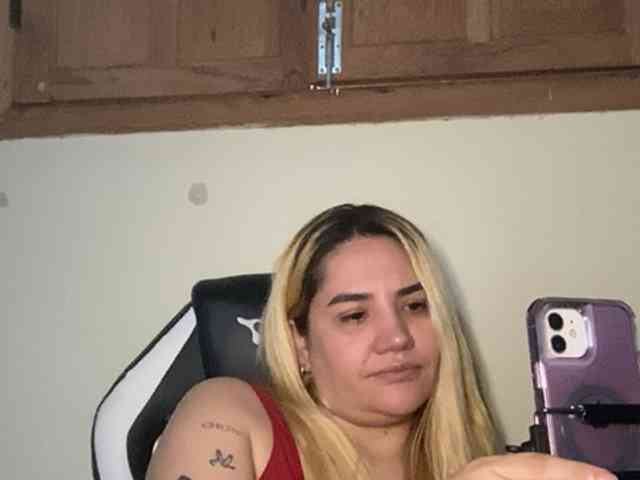 Sasha_Sky webcam