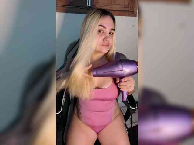 Sasha_Sky webcam