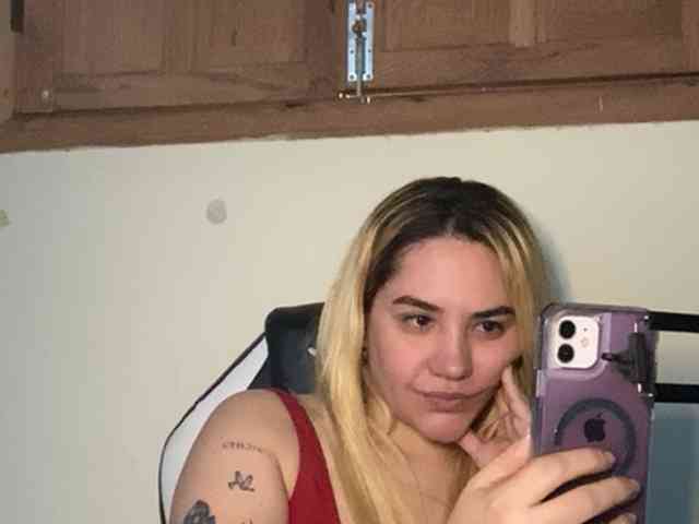 Sasha_Sky webcam