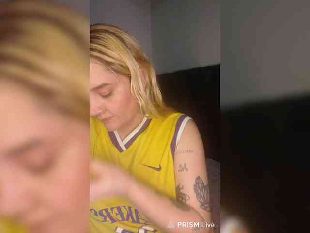 Modelo: Sasha_Sky