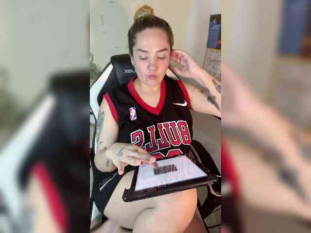 Sasha_Sky webcam