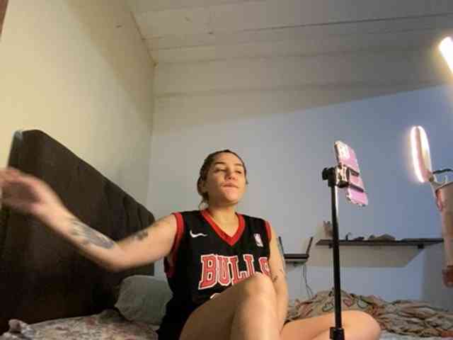 Modelo: Sasha_Sky