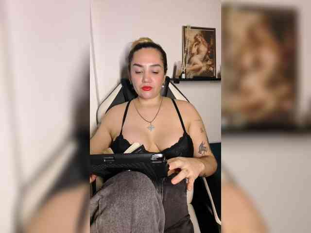 Sasha_Wicket webcam