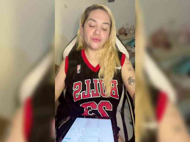 Modelo: Sasha_Sky